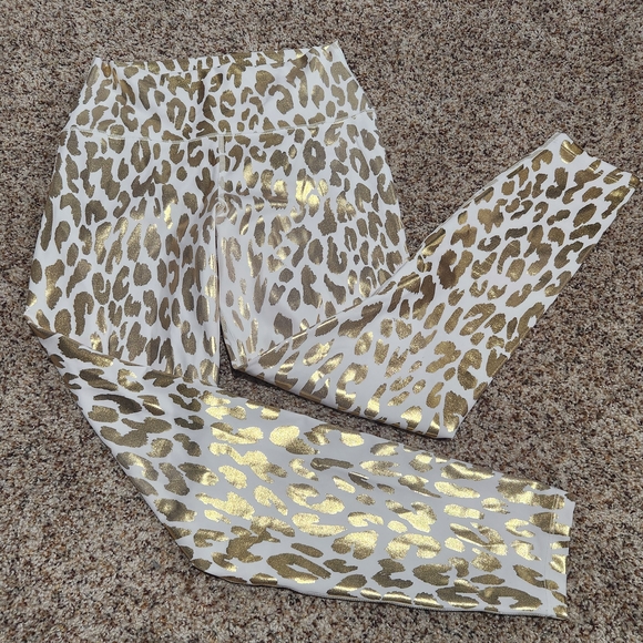Carbon38 Metallic Leopard Print Leggings - Picture 4 of 4